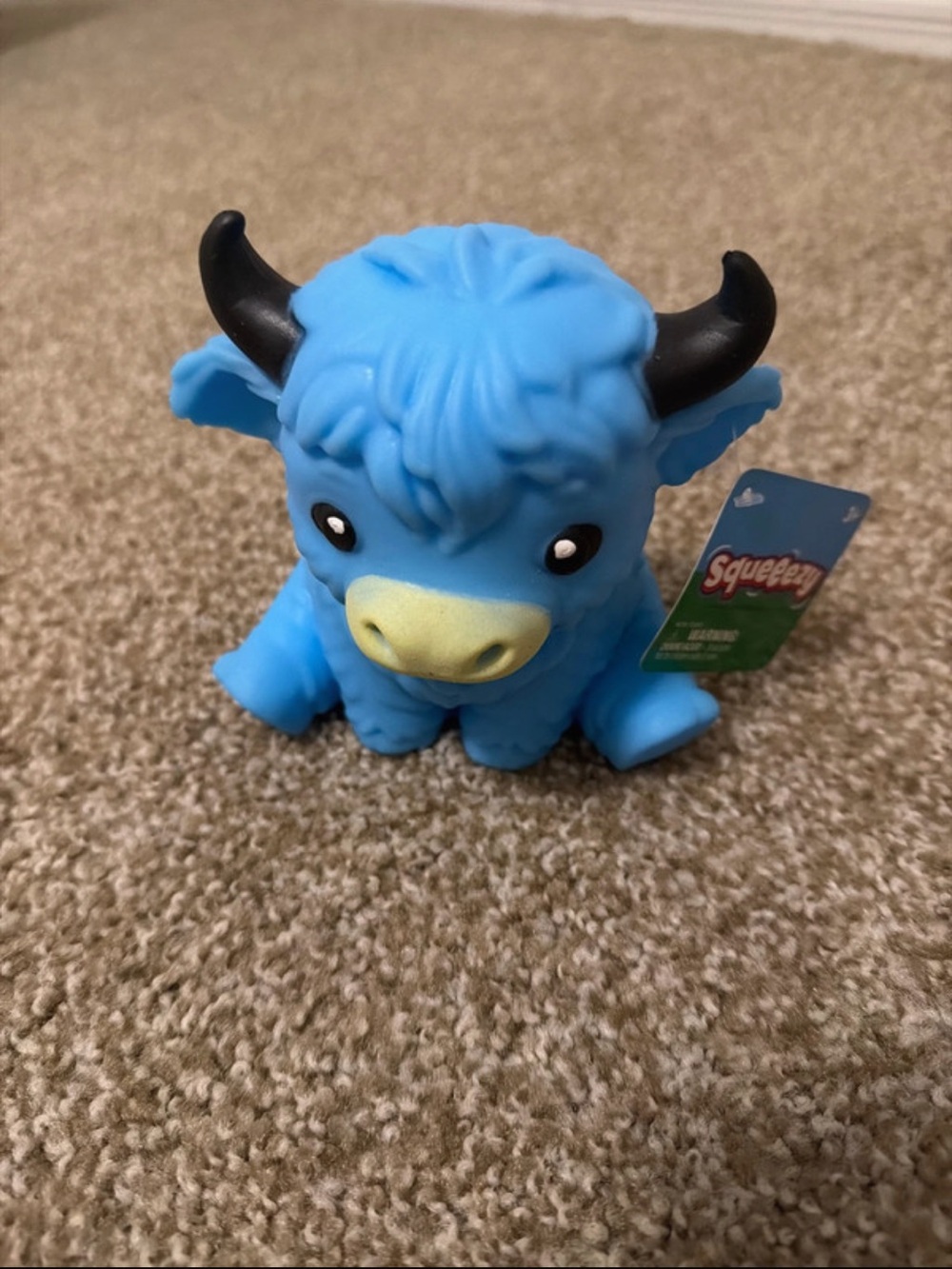 Sunny Days Squeezy Highland Cow